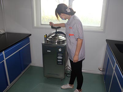 檢查無(wú)菌房設(shè)備